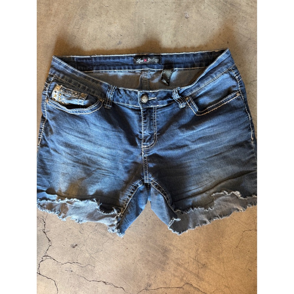 Love Indigo Womens 16 Petite Dark Wash Embellished Raw Hem Denim Shorts Blue